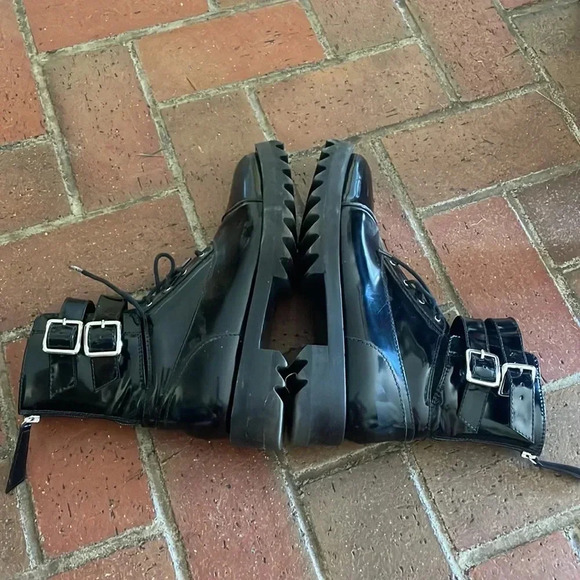 TAMARA MELLON Black Patent Leather Combat Boots Women' 38.5 Chunky - Picture 6 of 8